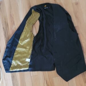 Stylish Black Vest with Yellow Checkered Lining